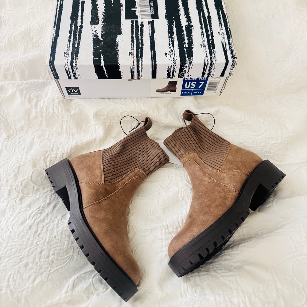 DV by Dolce Vita Women's Ankle Boot - Stretch Knit Booties/ size 7/ NWT - Picture 2 of 4